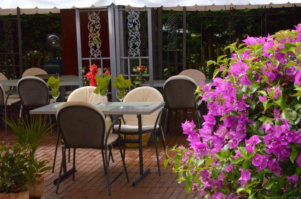 Hotel Restaurant Kutchi *